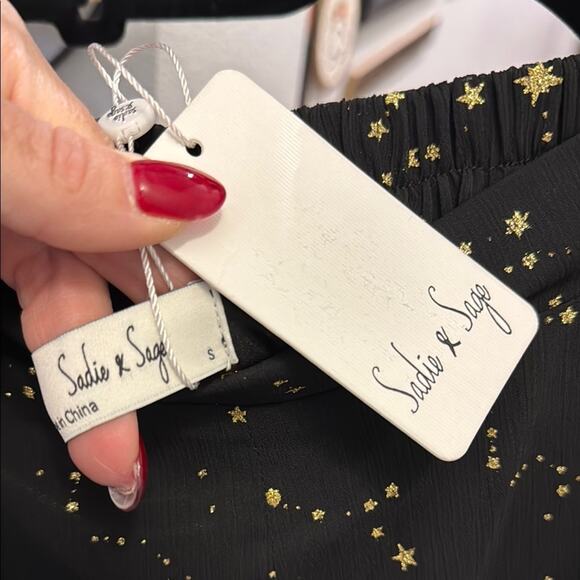 Sadie & Sage Black Wide Leg Pants with Gold Accents - Picture 2 of 4